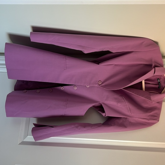 Blazer - Picture 2 of 2